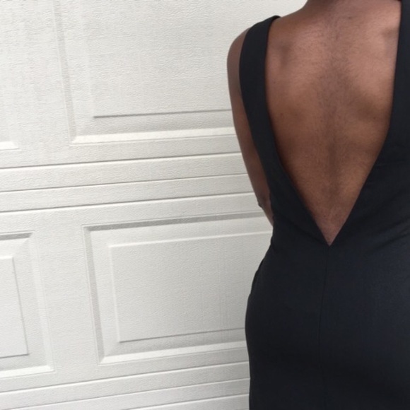 Double  deep V Dress‎ - Picture 2 of 3